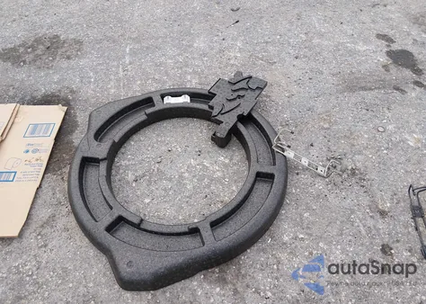 2016 Land Rover Range Rover Sport 5.0L V8 Supercharged Svr z USA, uszkodzony, nr VIN SALWZ2EFXGA567421